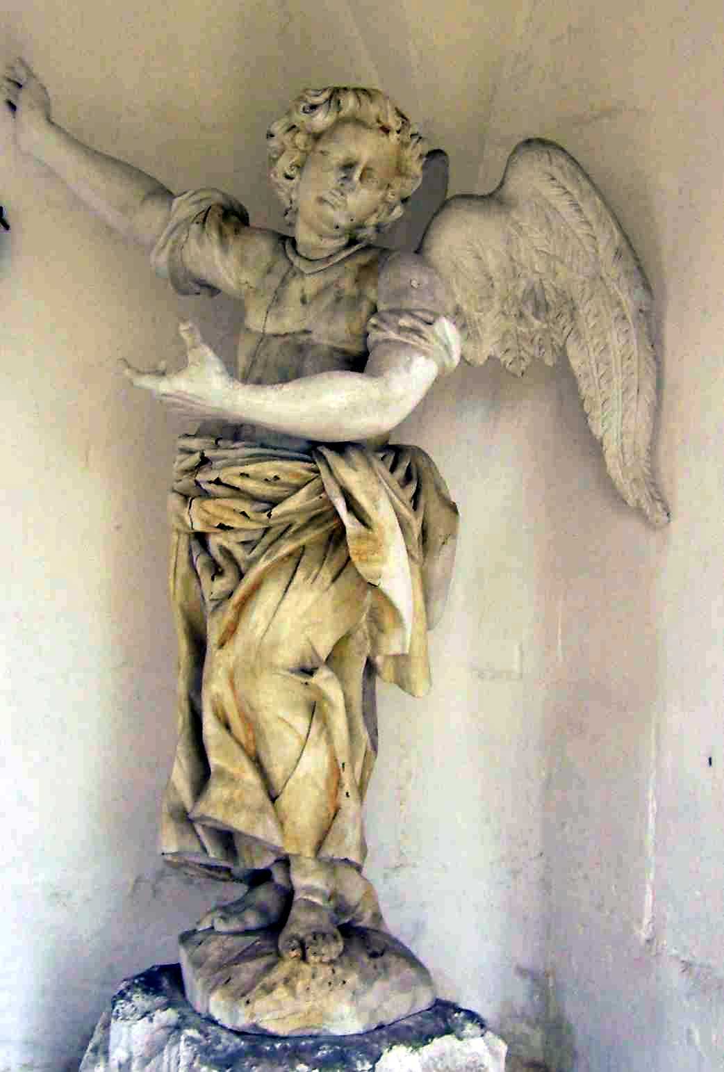 Engelsfigur im heiligen Grab